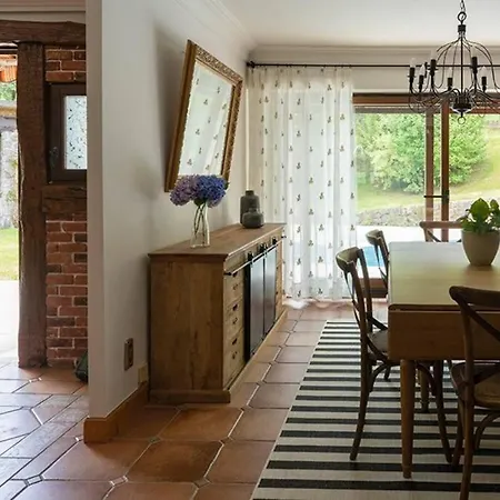 컨트리하우스 Oroimena *